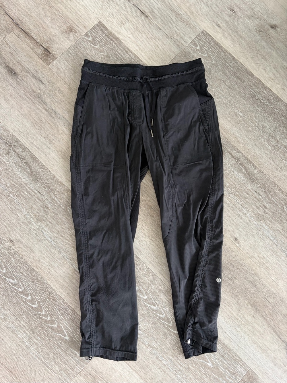 Lululemon dance studio crop pants
